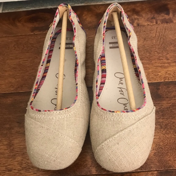 Shoes - Picture 1 of 3